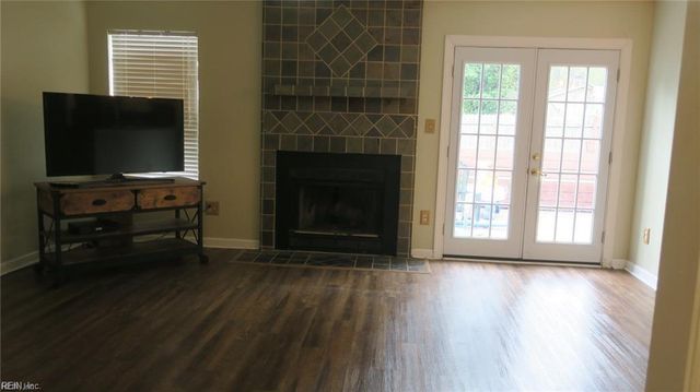 702 Parkside DR, Newport News, VA 23608