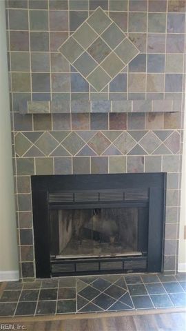 702 Parkside DR, Newport News, VA 23608