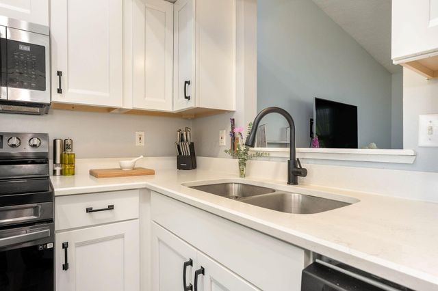 5109 Hilliard Green Drive, Hilliard, OH 43026