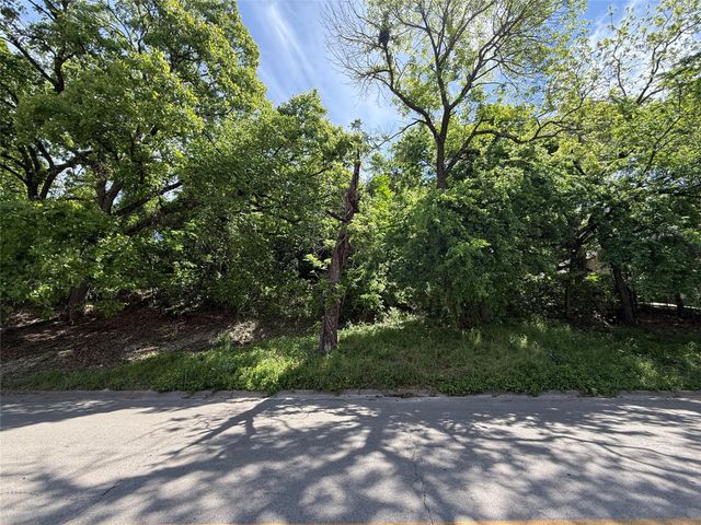 904 Sleepy Hollow Drive, Cedar Hill, TX 75104