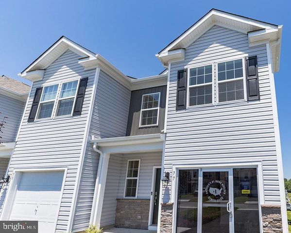 105 MAZZEO DR, Glassboro, NJ 08028