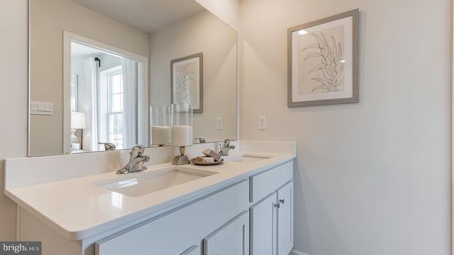 105 MAZZEO DR, Glassboro, NJ 08028