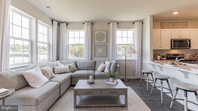 105 MAZZEO DR, Glassboro, NJ 08028