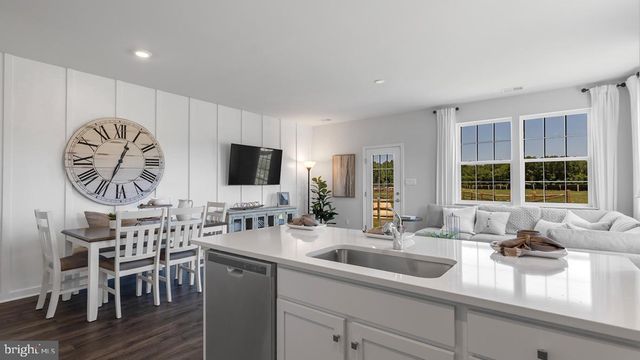 105 MAZZEO DR, Glassboro, NJ 08028