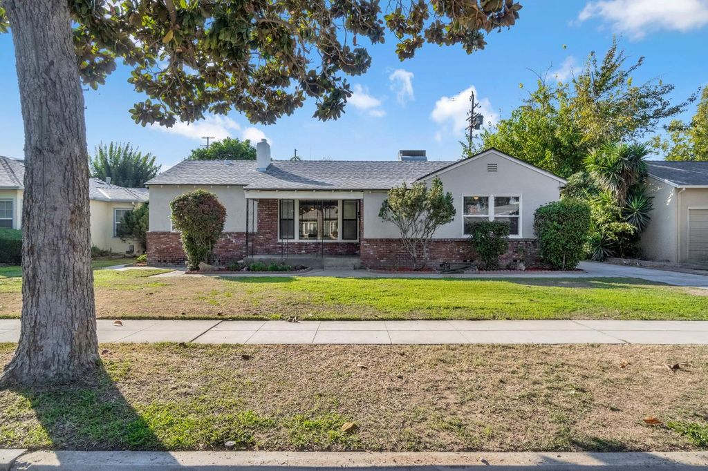 Image 1 of property listing at 1319 W Terrace Avenue, Fresno, CA 93705