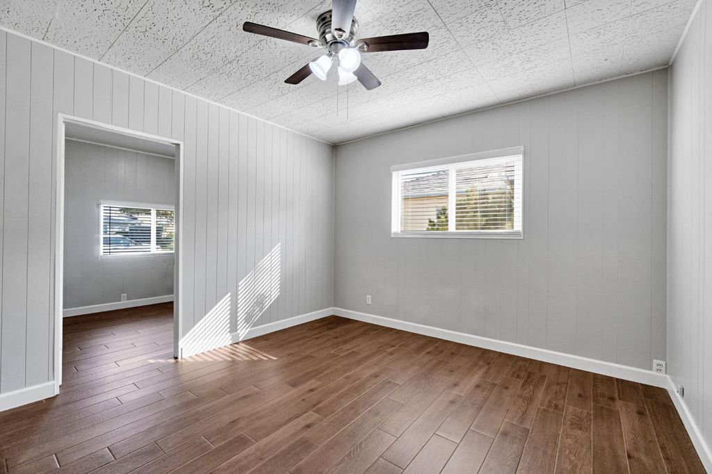 Image 12 of property listing at 1319 W Terrace Avenue, Fresno, CA 93705