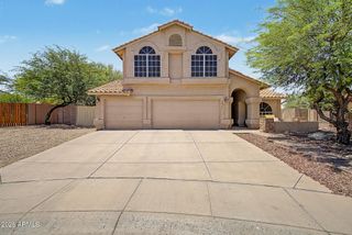 1311 E GRANDVIEW Road, Phoenix, AZ 85022