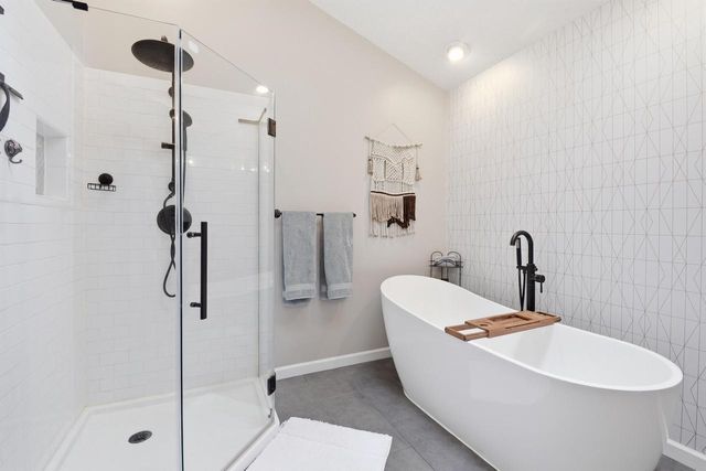 4870 S 122nd STREET, Greenfield, WI 53228