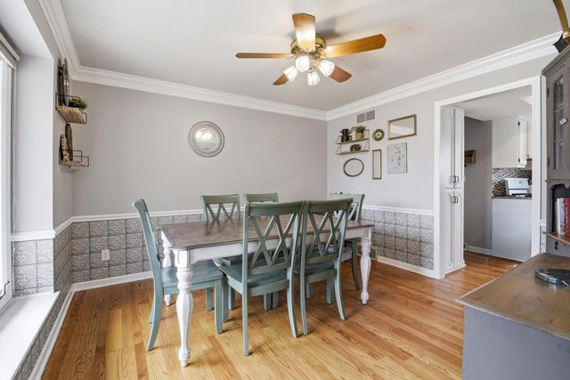 4870 S 122nd STREET, Greenfield, WI 53228