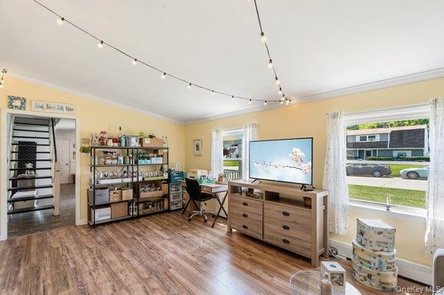 1 Grendon Lane, Farmingville, NY 11738