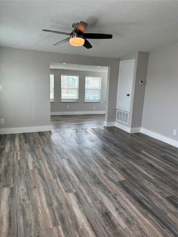 4110 3rd Street, Galveston, TX 77554