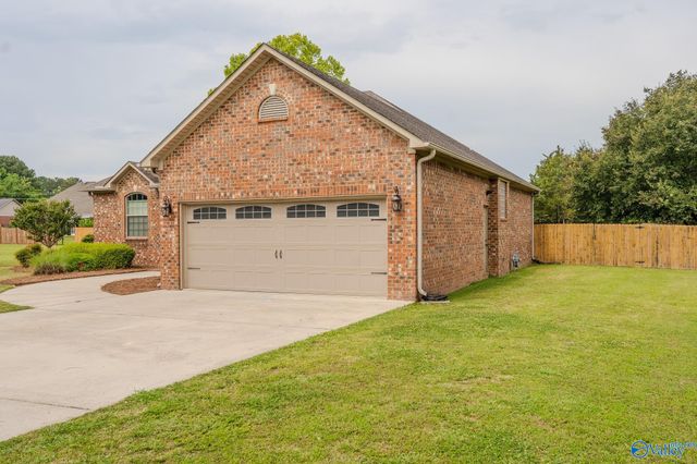 509 Andrew Court, Moulton, AL 35650