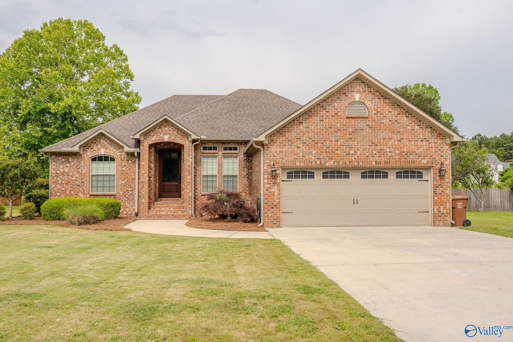 509 Andrew Court, Moulton, AL 35650