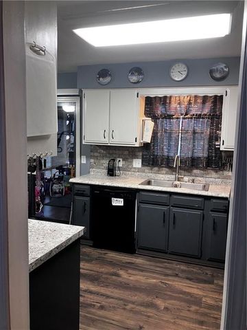 1204 Blueberry Drive, Harrisonville, MO 64701