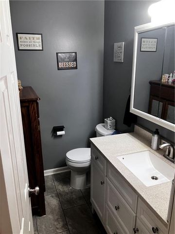 1204 Blueberry Drive, Harrisonville, MO 64701