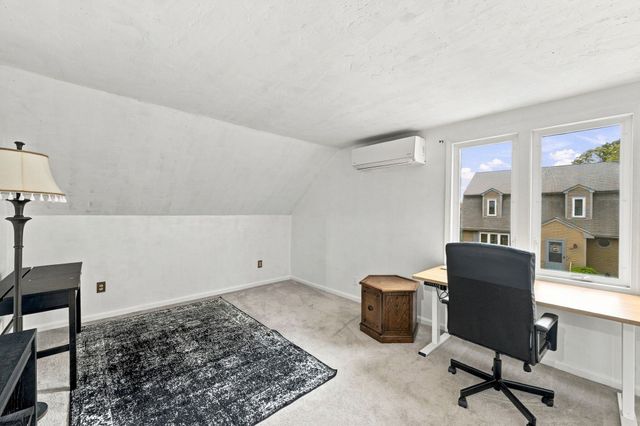 207 Copperwood Dr 37, Stoughton, MA 02072