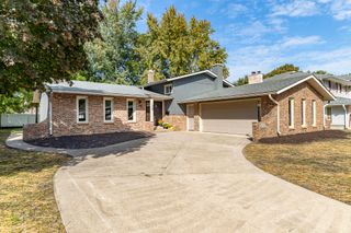 1325 Azalea Drive, Munster, IN 46321