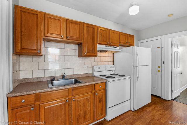 6037 Appoline Street, Dearborn, MI 48126