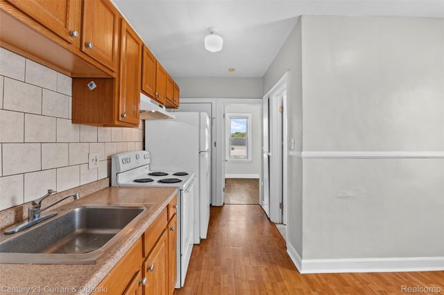 6037 Appoline Street, Dearborn, MI 48126