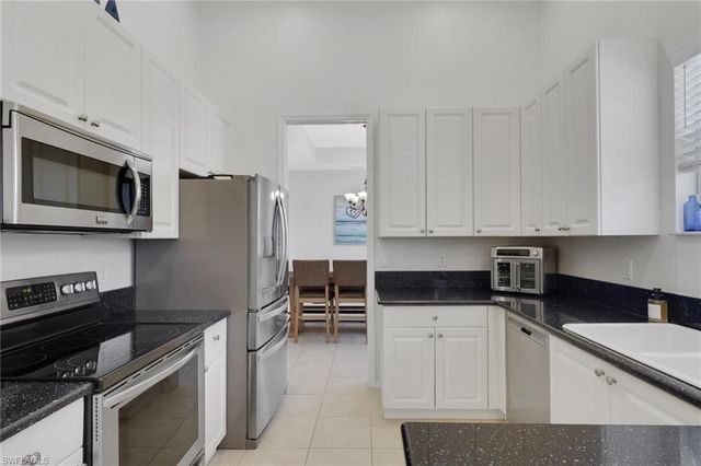 1465 Mariposa CIR 201, Naples, FL 34105