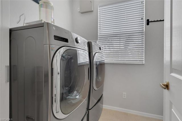 1465 Mariposa CIR 201, Naples, FL 34105