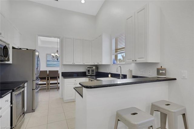 1465 Mariposa CIR 201, Naples, FL 34105