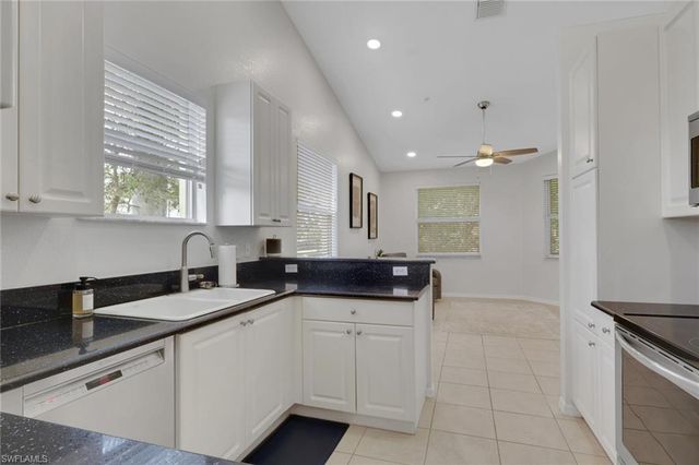 1465 Mariposa CIR 201, Naples, FL 34105