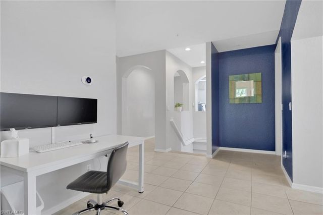 1465 Mariposa CIR 201, Naples, FL 34105