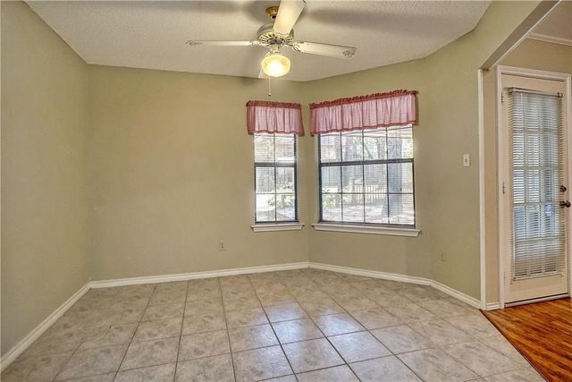 5705 Royal Club Drive, Arlington, TX 76017