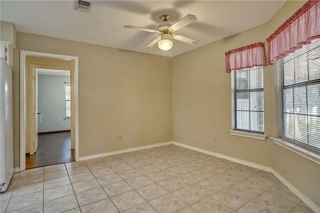 5705 Royal Club Drive, Arlington, TX 76017