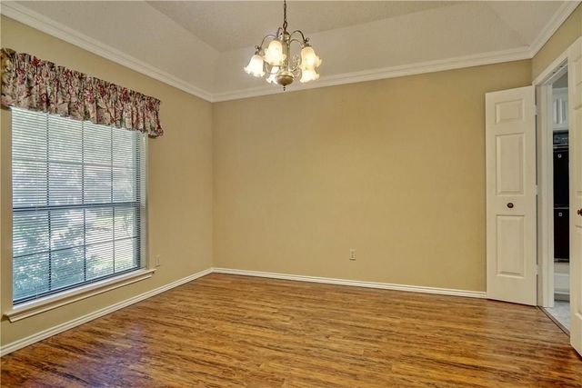 5705 Royal Club Drive, Arlington, TX 76017