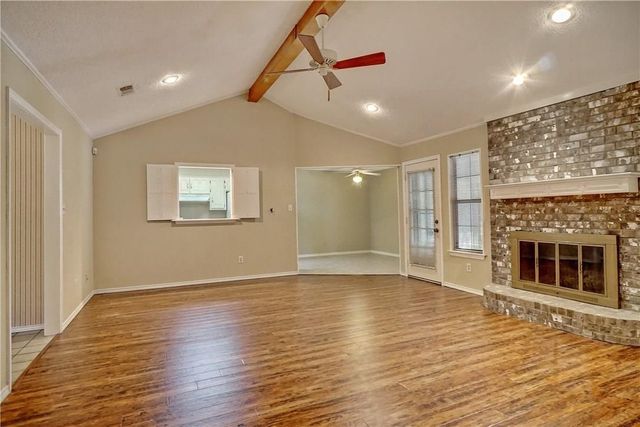 5705 Royal Club Drive, Arlington, TX 76017