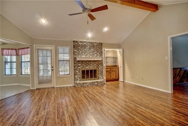 5705 Royal Club Drive, Arlington, TX 76017