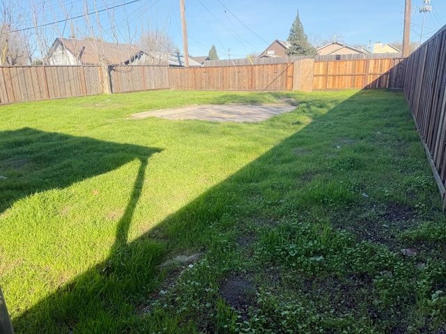 18 B St, Empire, CA 95319