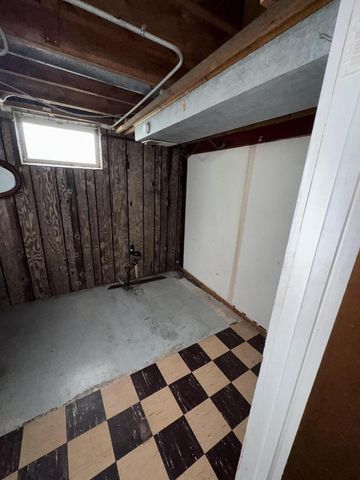 1900 W Lawn AVENUE, Racine, WI 53405