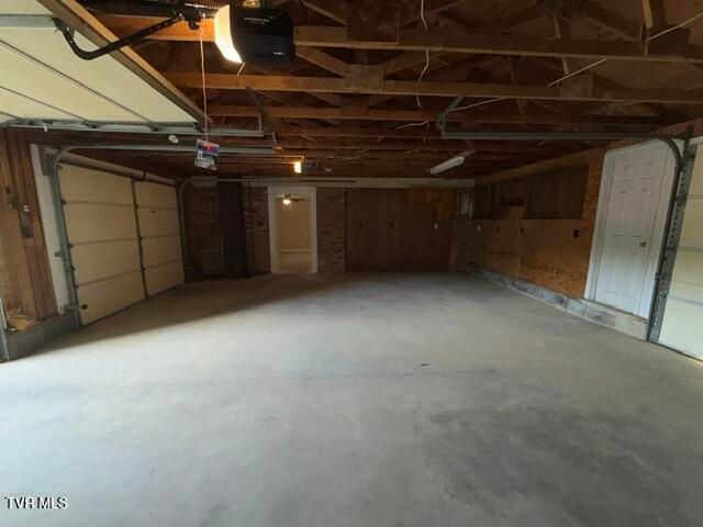 125 Reynolds Hills Drive, Rogersville, TN 37857