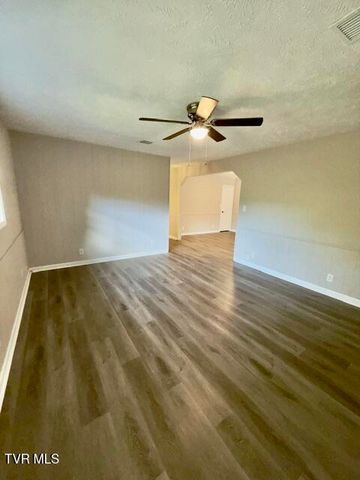 125 Reynolds Hills Drive, Rogersville, TN 37857