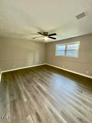 125 Reynolds Hills Drive, Rogersville, TN 37857