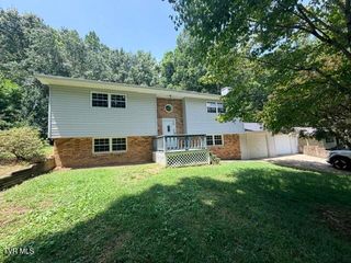 125 Reynolds Hills Drive, Rogersville, TN 37857