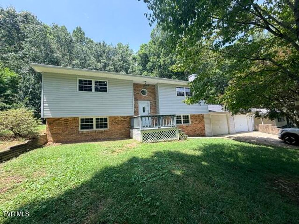 125 Reynolds Hills Drive, Rogersville, TN 37857