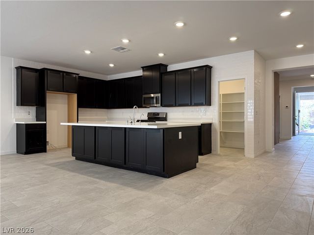 9956 Joshua Foothills Street, Las Vegas, NV 89178