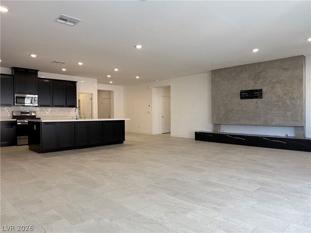 9956 Joshua Foothills Street, Las Vegas, NV 89178