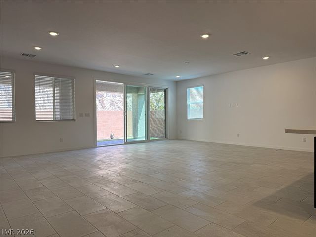 9956 Joshua Foothills Street, Las Vegas, NV 89178