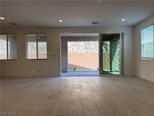 9956 Joshua Foothills Street, Las Vegas, NV 89178