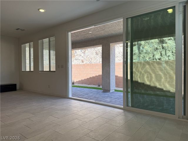 9956 Joshua Foothills Street, Las Vegas, NV 89178