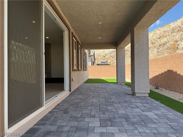 9956 Joshua Foothills Street, Las Vegas, NV 89178