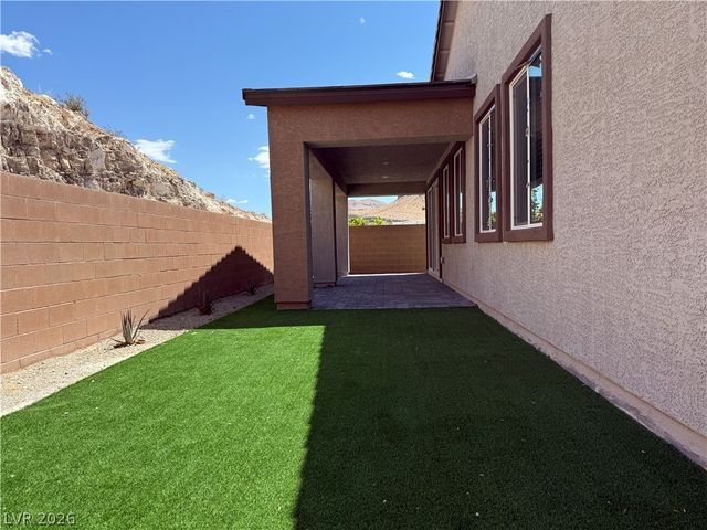 9956 Joshua Foothills Street, Las Vegas, NV 89178