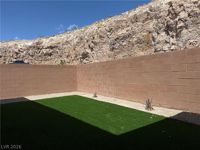 9956 Joshua Foothills Street, Las Vegas, NV 89178