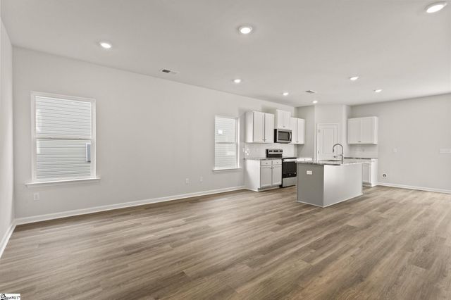 3 Torwood Street, Fountain Inn, SC 29644