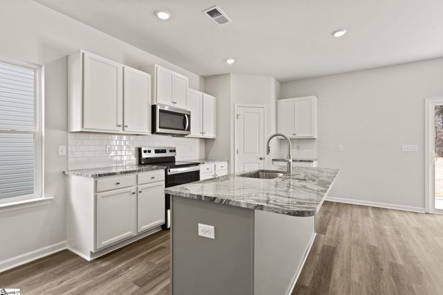 3 Torwood Street, Fountain Inn, SC 29644